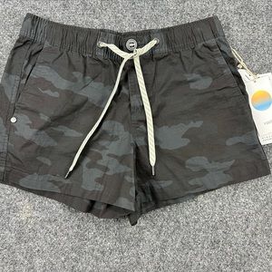 Vuori Women’s Rip Stop Shorts Size XSmall Camo Drawstring Pockets Athletic Green